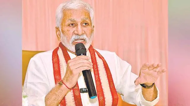 ఉత్తరాంధ్ర ప్రజలకు జగన్ క్షమాపణ చెప్పాలి: విజయసాయిరెడ్డి