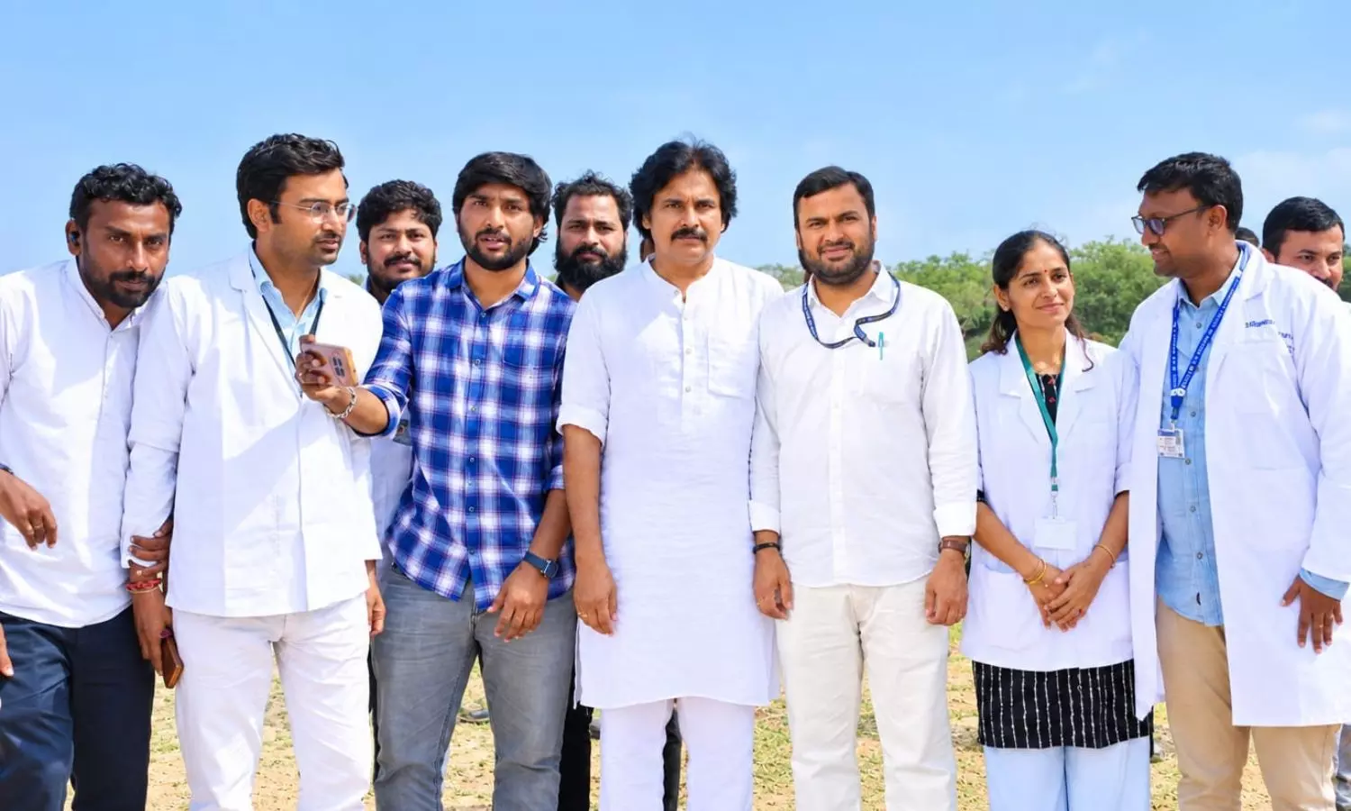 తంబళ్లపల్లిలో ప్రభుత్వ ఆసుపత్రి సిబ్బంది.. డిప్యూటీ సీఎం పవన్ కళ్యాణ్తో భేటీ